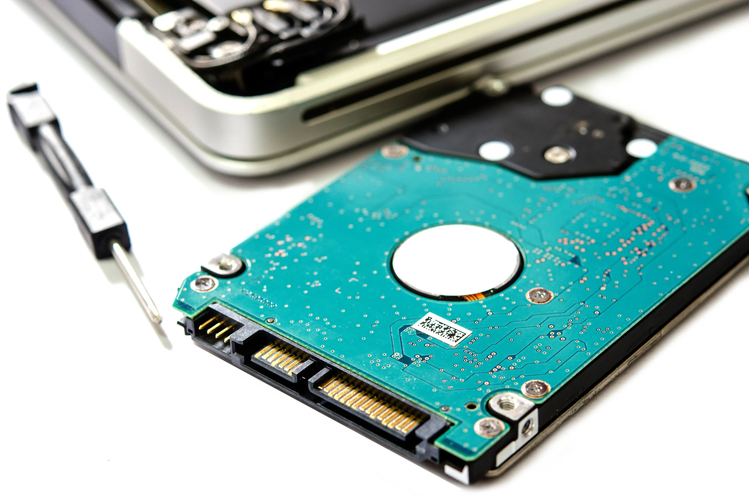 SSD vs HDD: Repair, Replace, or Upgrade in 2026